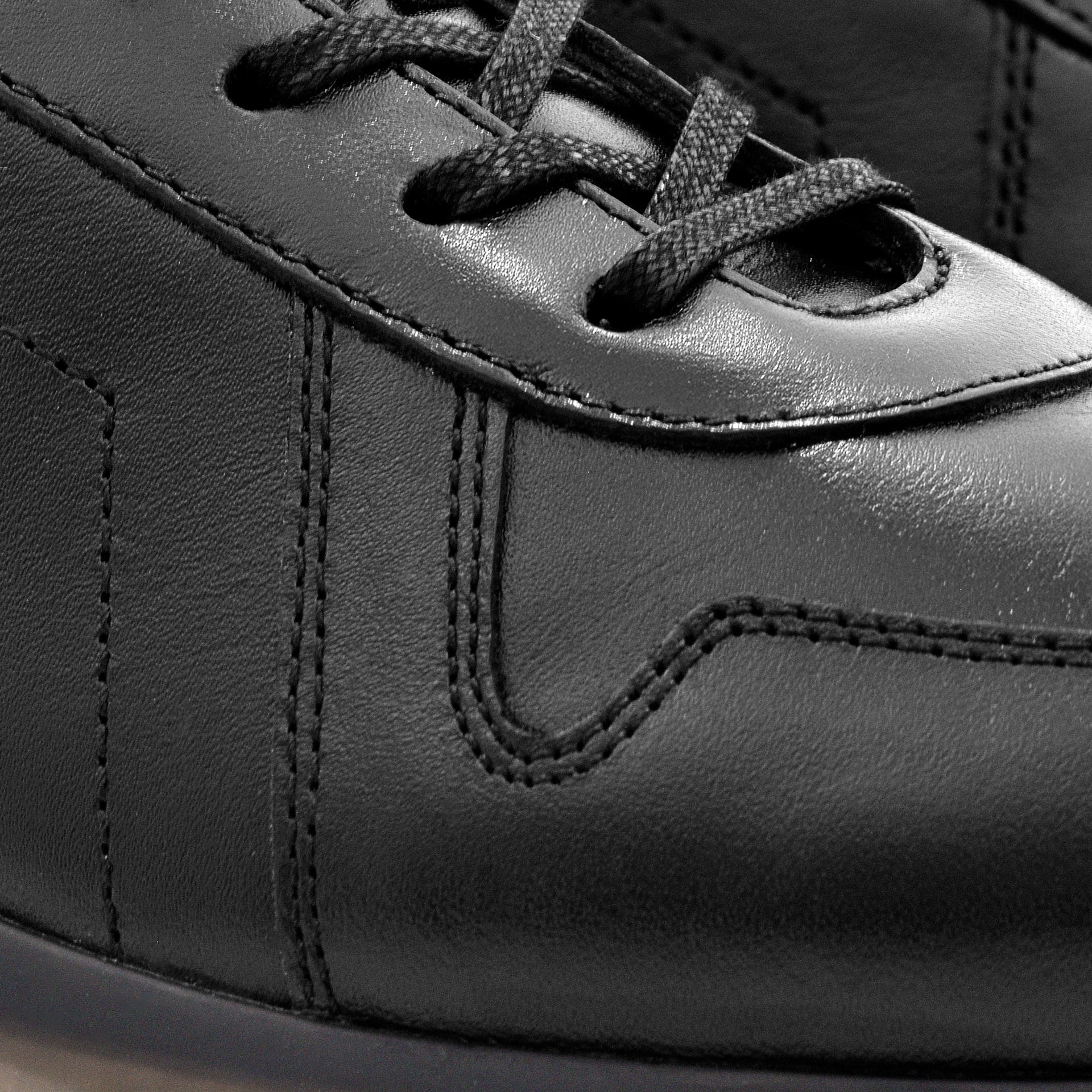 Porto Lace Up