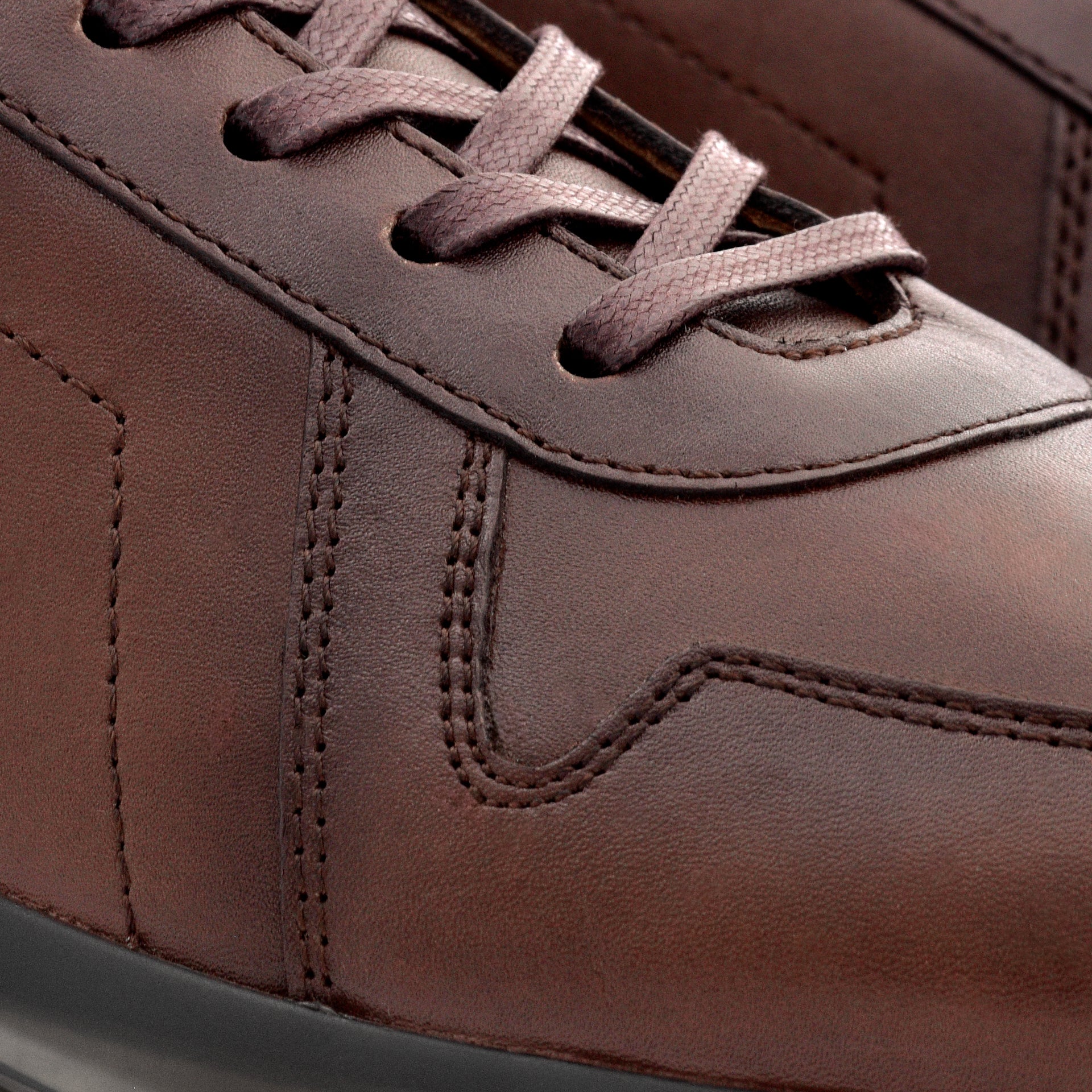 Porto Lace Up