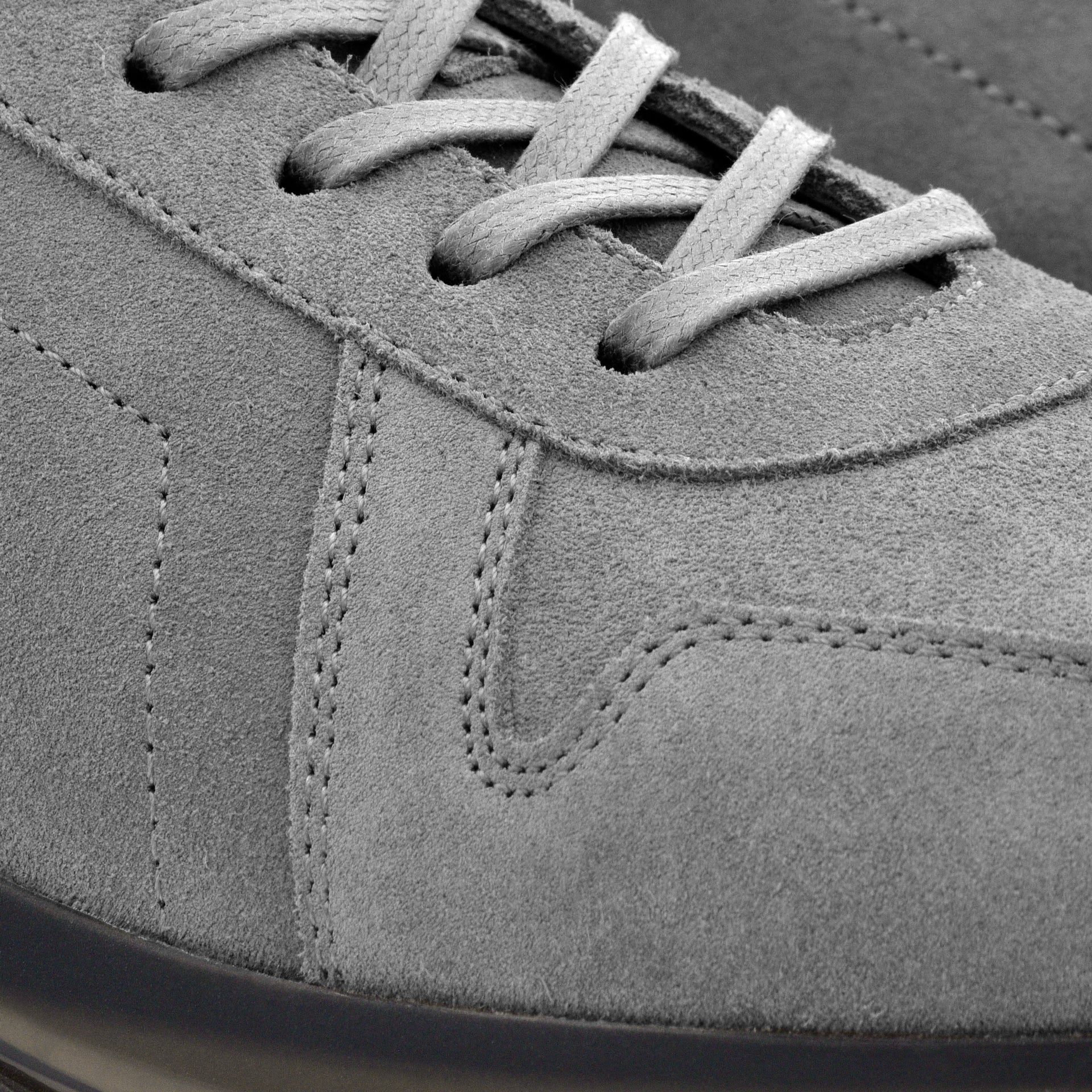 Porto Lace Up - Suede